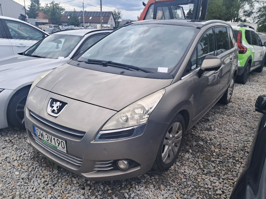 PEUGEOT 5008 KOMBI - SUV: afbeelding 2 PEUGEOT 5008 KOMBI - SUV: afbeelding 2