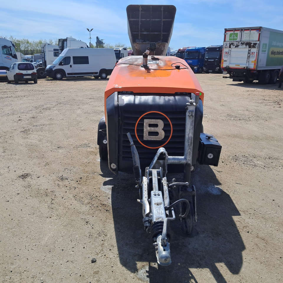 Pompa do betonu PUTZMEISTER ESTRICH BOY 450BS - 2022 - 36,4kW - 1328 mth - Kleine betonpomp: afbeelding 3 Pompa do betonu PUTZMEISTER ESTRICH BOY 450BS - 2022 - 36,4kW - 1328 mth - Kleine betonpomp: afbeelding 3