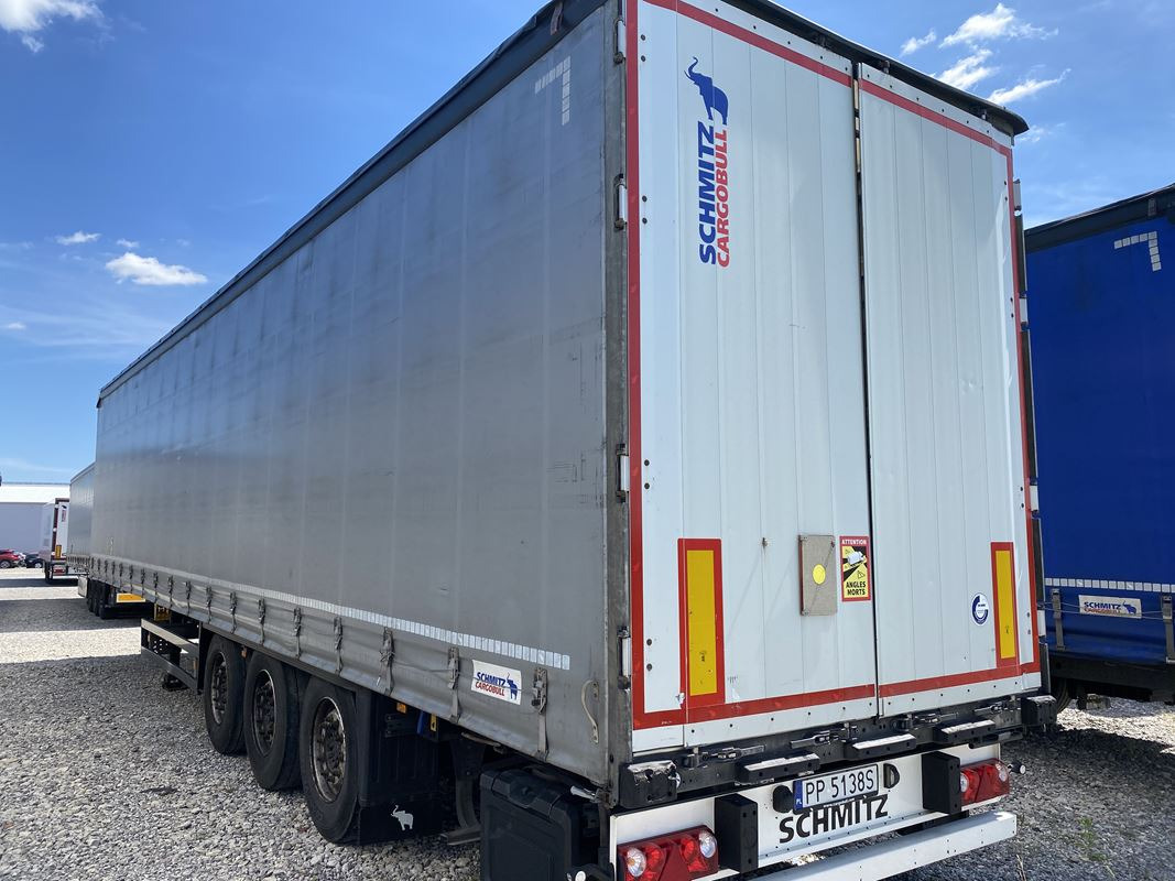 SCHMITZ CARGOBULL SCB S3T FIRANA - Aanhangwagen met huif: afbeelding 3 SCHMITZ CARGOBULL SCB S3T FIRANA - Aanhangwagen met huif: afbeelding 3
