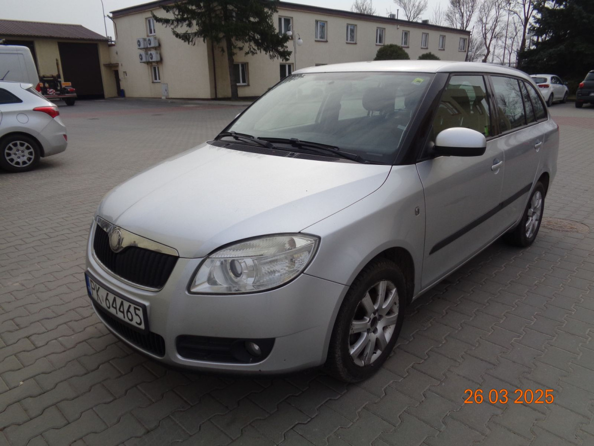 SKODA FABIA KOMBI - Personenwagen: afbeelding 2 SKODA FABIA KOMBI - Personenwagen: afbeelding 2