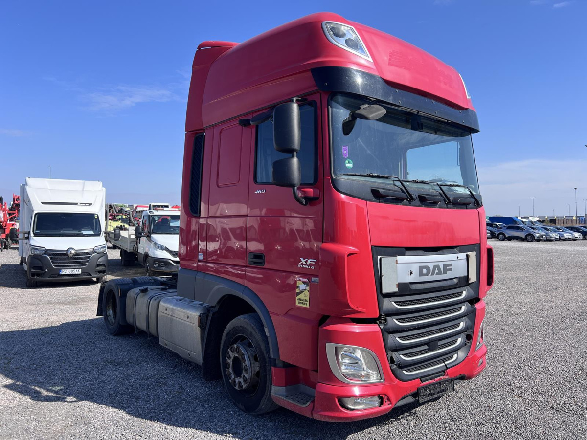 DAF XF 460 FT EURO 6 LOW DECK SUPER SPACE CAB CIĄGNIK SIODŁOWY - Trekker: afbeelding 1 DAF XF 460 FT EURO 6 LOW DECK SUPER SPACE CAB CIĄGNIK SIODŁOWY - Trekker: afbeelding 1