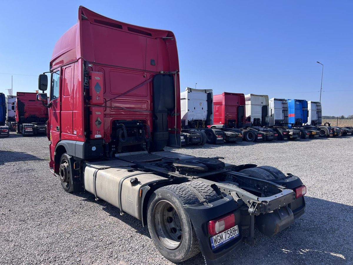 DAF XF 460 FT EURO 6 LOW DECK SUPER SPACE CAB CIĄGNIK SIODŁOWY - Trekker: afbeelding 4 DAF XF 460 FT EURO 6 LOW DECK SUPER SPACE CAB CIĄGNIK SIODŁOWY - Trekker: afbeelding 4