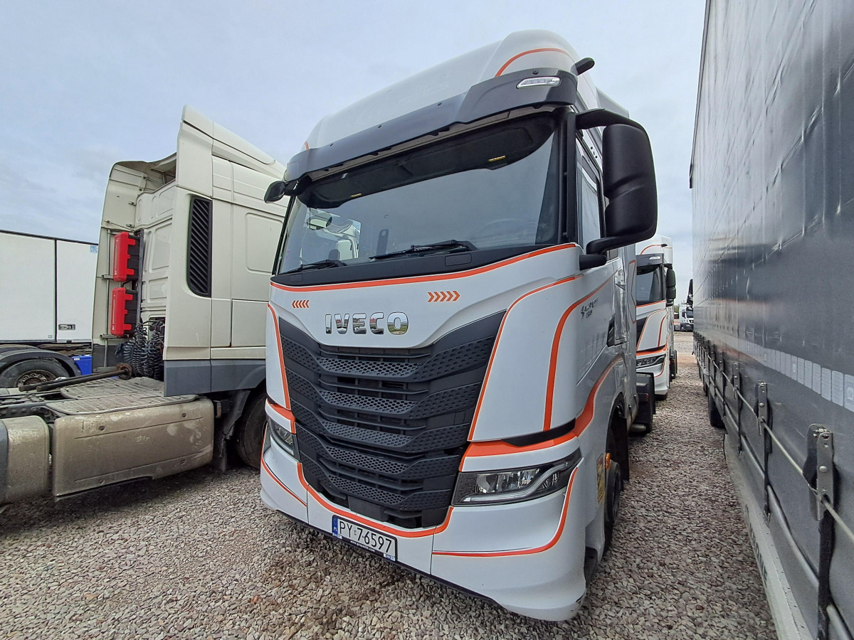 IVECO AS440ST/FP LT LNG CIĄGNIK SIODŁOWY - Trekker: afbeelding 3 IVECO AS440ST/FP LT LNG CIĄGNIK SIODŁOWY - Trekker: afbeelding 3
