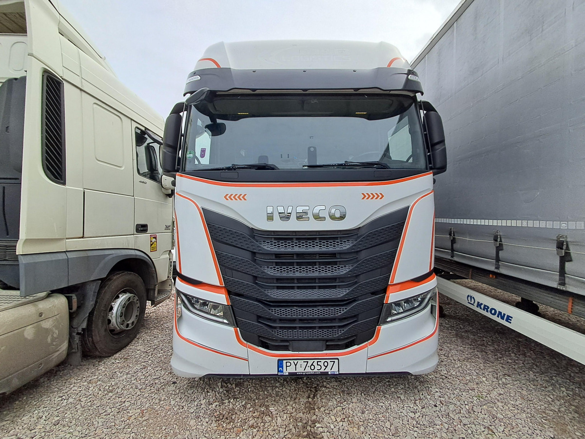 IVECO AS440ST/FP LT LNG CIĄGNIK SIODŁOWY - Trekker: afbeelding 2 IVECO AS440ST/FP LT LNG CIĄGNIK SIODŁOWY - Trekker: afbeelding 2