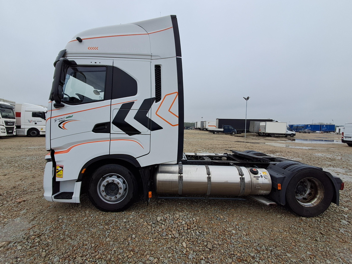IVECO AS440ST/FP LT LNG CIĄGNIK SIODŁOWY - Trekker: afbeelding 4 IVECO AS440ST/FP LT LNG CIĄGNIK SIODŁOWY - Trekker: afbeelding 4