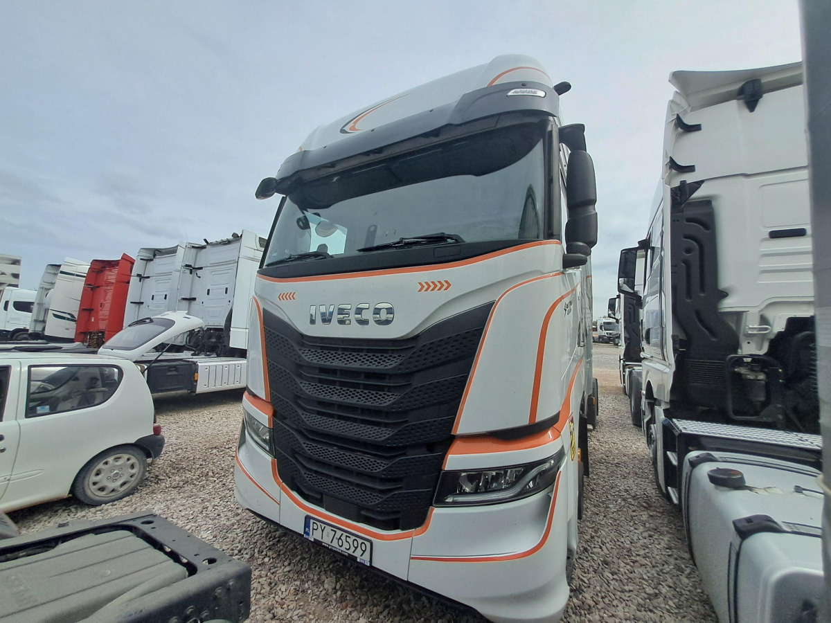 IVECO AS440ST/FP LT LNG CIĄGNIK SIODŁOWY - Trekker: afbeelding 3 IVECO AS440ST/FP LT LNG CIĄGNIK SIODŁOWY - Trekker: afbeelding 3