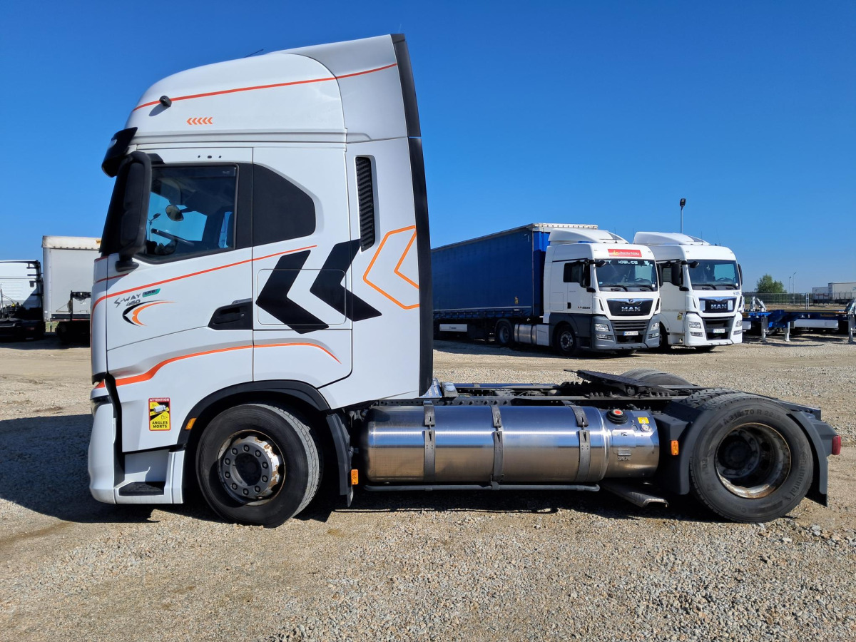 IVECO AS440ST/FP LT LNG CIĄGNIK SIODŁOWY - Trekker: afbeelding 4 IVECO AS440ST/FP LT LNG CIĄGNIK SIODŁOWY - Trekker: afbeelding 4