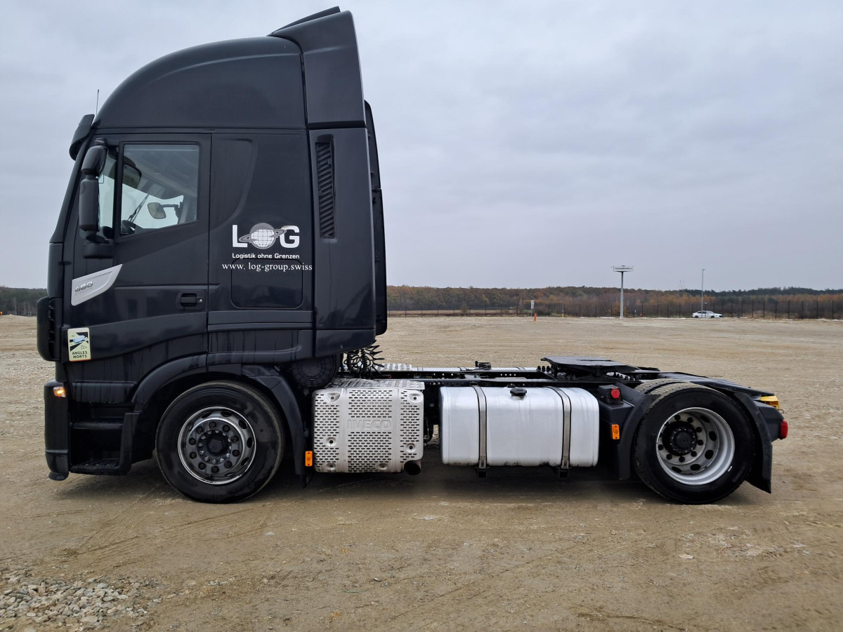 IVECO AS440T CIĄGNIK SIODŁOWY - Trekker: afbeelding 4 IVECO AS440T CIĄGNIK SIODŁOWY - Trekker: afbeelding 4