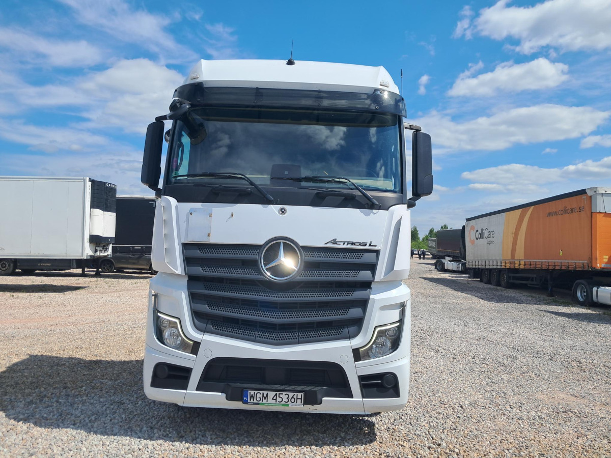 MERCEDES BENZ ACTROS CIĄGNIK SIODŁOWY - Trekker: afbeelding 3 MERCEDES BENZ ACTROS CIĄGNIK SIODŁOWY - Trekker: afbeelding 3