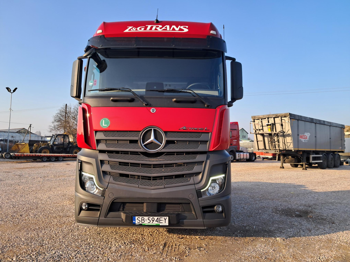 MERCEDES BENZ ACTROS CIĄGNIK SIODŁOWY - Trekker: afbeelding 4 MERCEDES BENZ ACTROS CIĄGNIK SIODŁOWY - Trekker: afbeelding 4