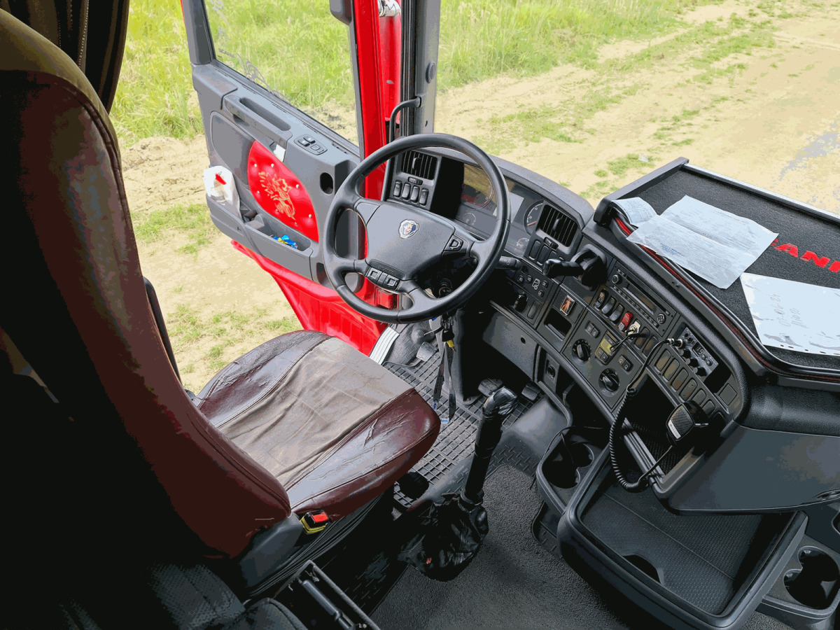SCANIA R420 CIĄGNIK SIODŁOWY - Trekker: afbeelding 5 SCANIA R420 CIĄGNIK SIODŁOWY - Trekker: afbeelding 5