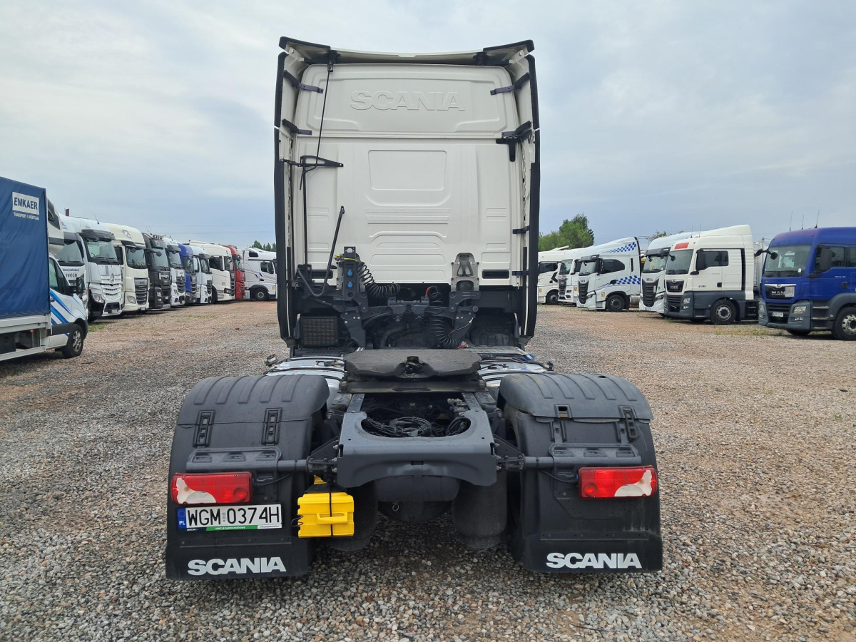 SCANIA S450 CIĄGNIK SIODŁOWY - Trekker: afbeelding 4 SCANIA S450 CIĄGNIK SIODŁOWY - Trekker: afbeelding 4