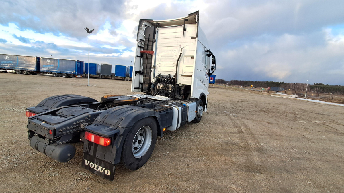 VOLVO FH 460 CIĄGNIK SIODŁOWY - Trekker: afbeelding 5 VOLVO FH 460 CIĄGNIK SIODŁOWY - Trekker: afbeelding 5