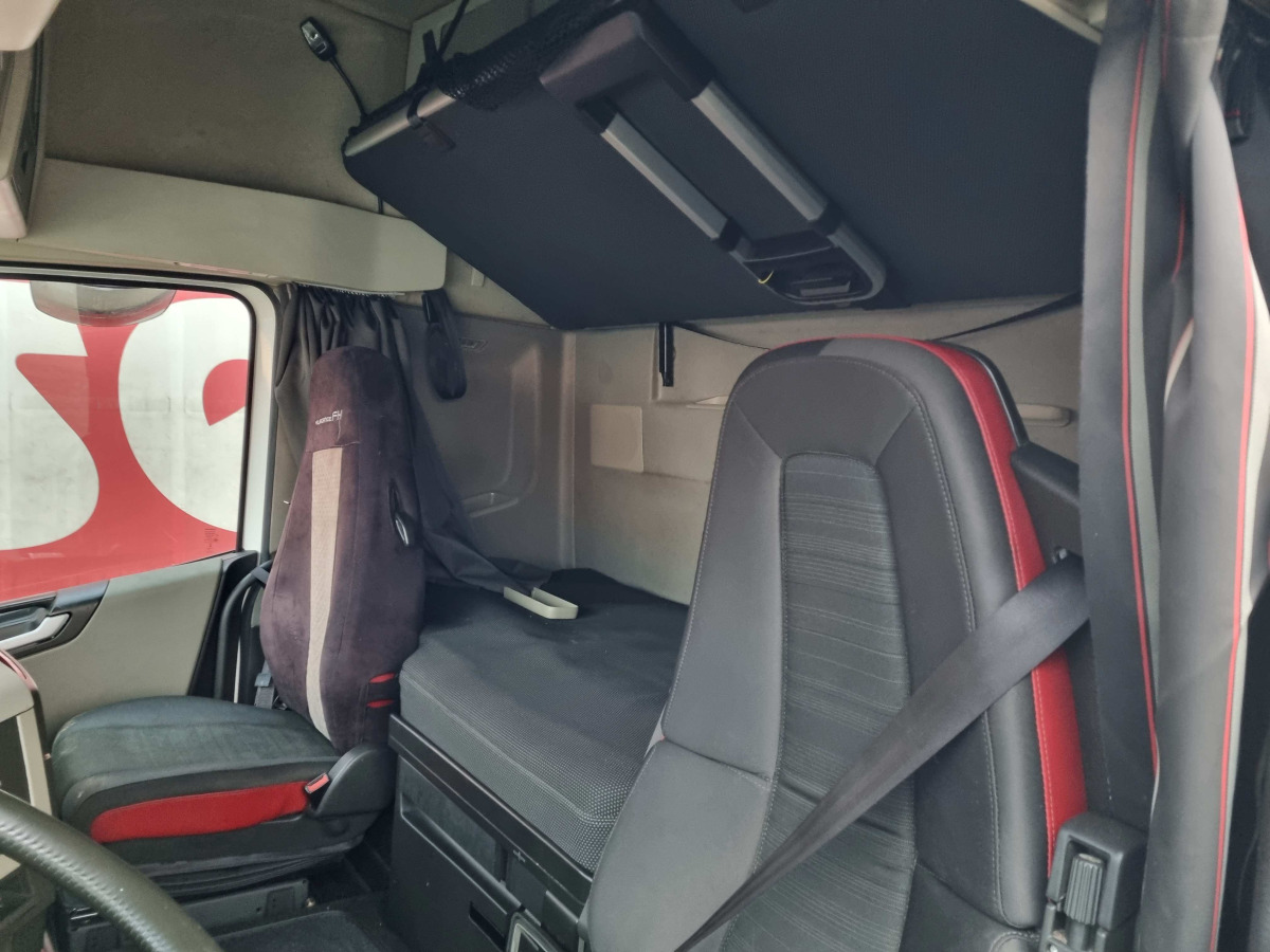 Trekker VOLVO FH 460 CIĄGNIK SIODŁOWY: afbeelding 10
