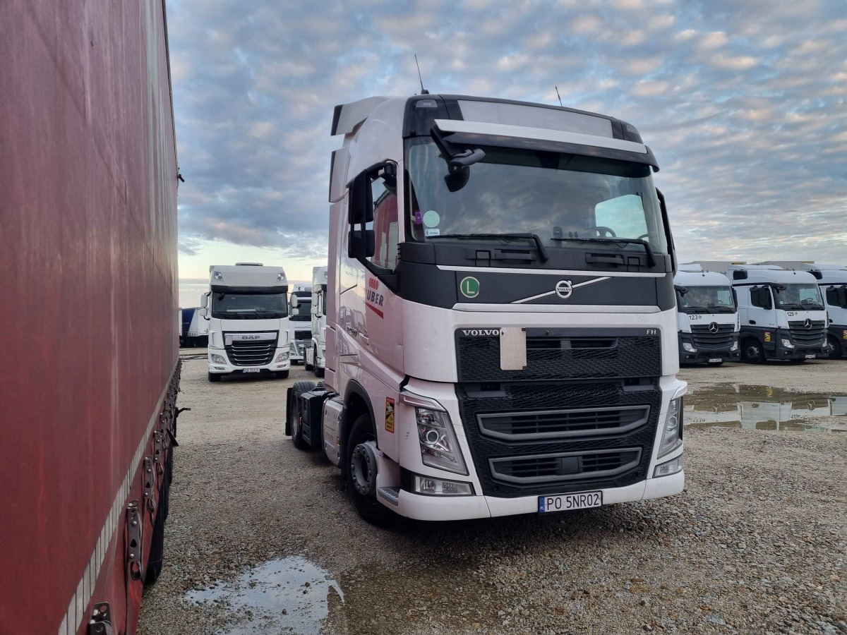 VOLVO FH 460 CIĄGNIK SIODŁOWY - Trekker: afbeelding 1 VOLVO FH 460 CIĄGNIK SIODŁOWY - Trekker: afbeelding 1