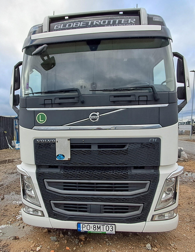 VOLVO FH 460 CIĄGNIK SIODŁOWY - Trekker: afbeelding 2 VOLVO FH 460 CIĄGNIK SIODŁOWY - Trekker: afbeelding 2
