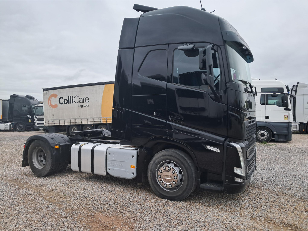 VOLVO FH CIĄGNIK SIODŁOWY - Trekker: afbeelding 1 VOLVO FH CIĄGNIK SIODŁOWY - Trekker: afbeelding 1