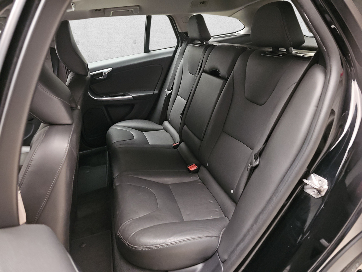 Personenwagen VOLVO V60 CROSS COUNTRY KOMBI: afbeelding 13