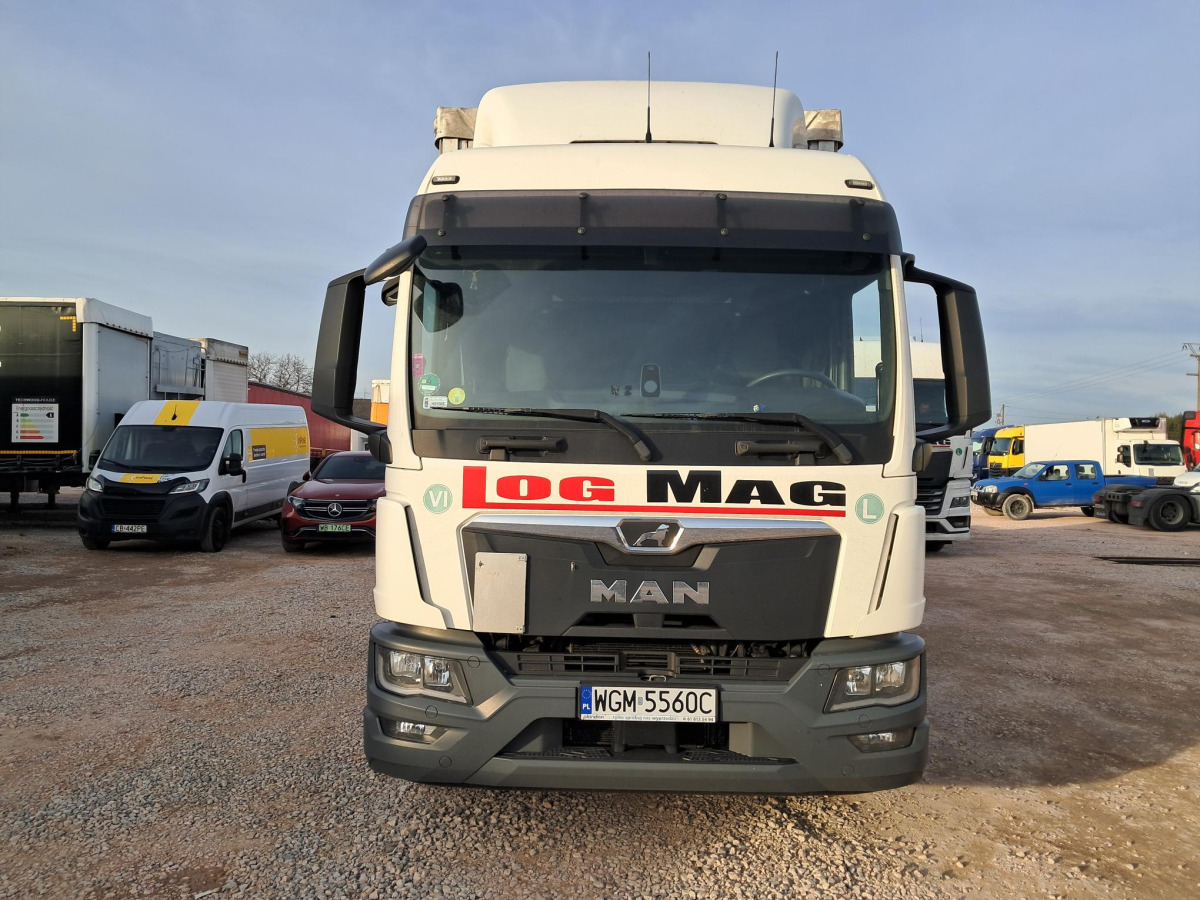 MAN TGM 15.290 SOLÓWKA Z WINDĄ - Vrachtwagen: afbeelding 3 MAN TGM 15.290 SOLÓWKA Z WINDĄ - Vrachtwagen: afbeelding 3