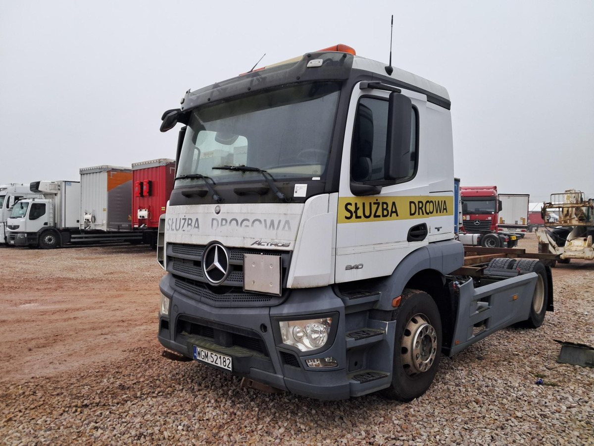 MERCEDES BENZ ACTROS DO ZABUDOWY - Vrachtwagen: afbeelding 2 MERCEDES BENZ ACTROS DO ZABUDOWY - Vrachtwagen: afbeelding 2