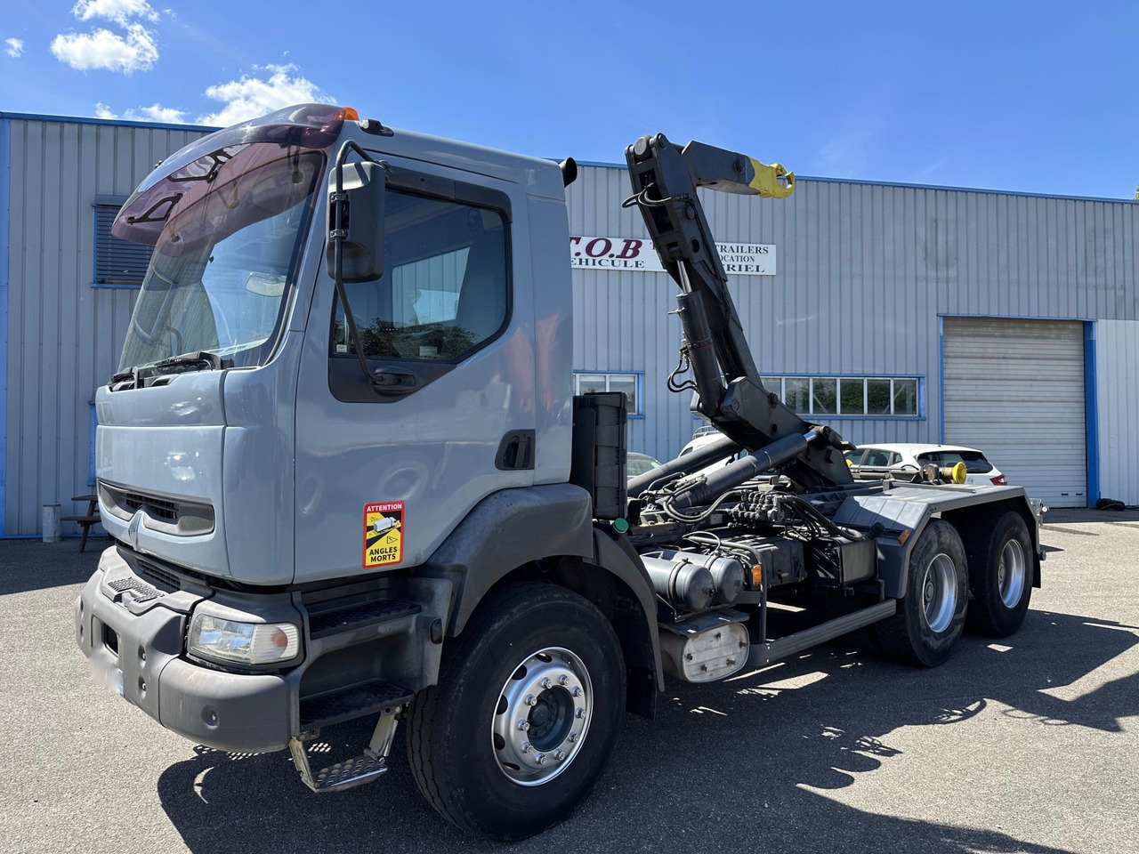 RENAULT KERAX 370 DCI - Haakarmsysteem vrachtwagen: afbeelding 5 RENAULT KERAX 370 DCI - Haakarmsysteem vrachtwagen: afbeelding 5