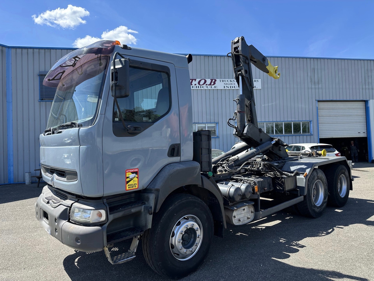 RENAULT KERAX 370 DCI - Haakarmsysteem vrachtwagen: afbeelding 3 RENAULT KERAX 370 DCI - Haakarmsysteem vrachtwagen: afbeelding 3