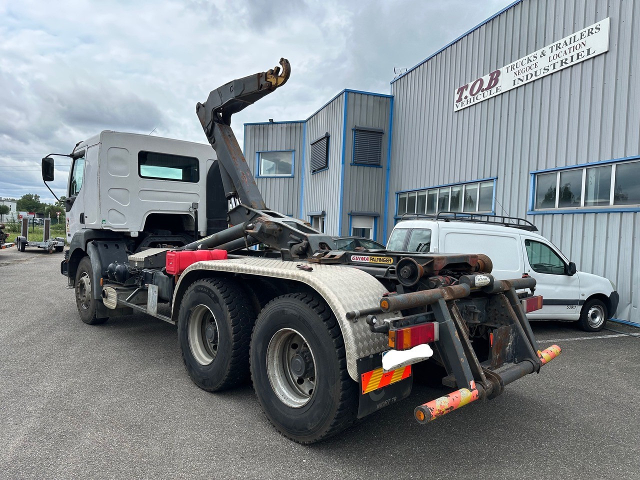 RENAULT KERAX 370 DCI - Haakarmsysteem vrachtwagen: afbeelding 2 RENAULT KERAX 370 DCI - Haakarmsysteem vrachtwagen: afbeelding 2