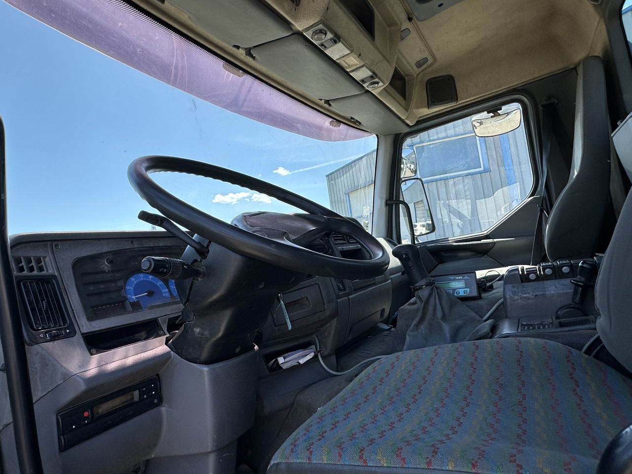 RENAULT KERAX 370 DCI - Haakarmsysteem vrachtwagen: afbeelding 4 RENAULT KERAX 370 DCI - Haakarmsysteem vrachtwagen: afbeelding 4