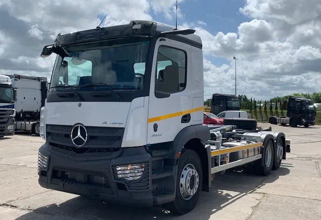 Mercedes-Benz Actros 2543 L Hakowiec - Haakarmsysteem vrachtwagen: afbeelding 1 Mercedes-Benz Actros 2543 L Hakowiec - Haakarmsysteem vrachtwagen: afbeelding 1