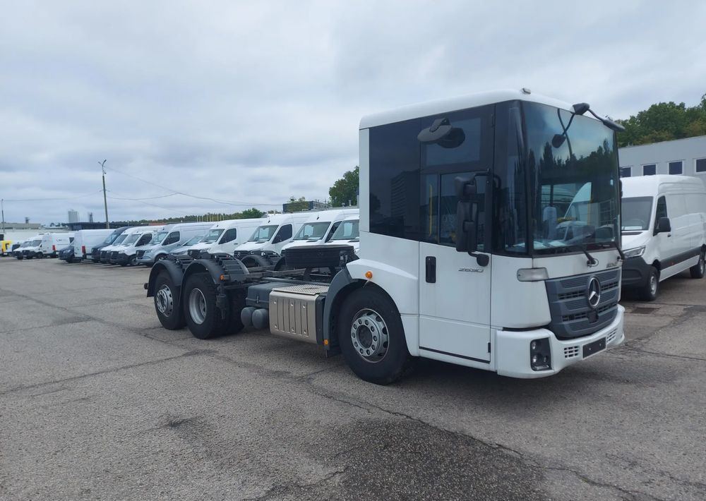 Mercedes-Benz Econic 2630 L ENA - Chassis vrachtwagen: afbeelding 3 Mercedes-Benz Econic 2630 L ENA - Chassis vrachtwagen: afbeelding 3