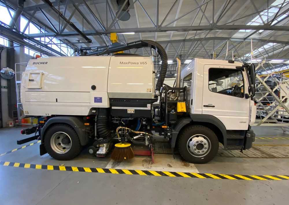 Mercedes-Benz Mercedes-Benz Atego 1318 LKO Zamiatarka - Vuilniswagen: afbeelding 1 Mercedes-Benz Mercedes-Benz Atego 1318 LKO Zamiatarka - Vuilniswagen: afbeelding 1