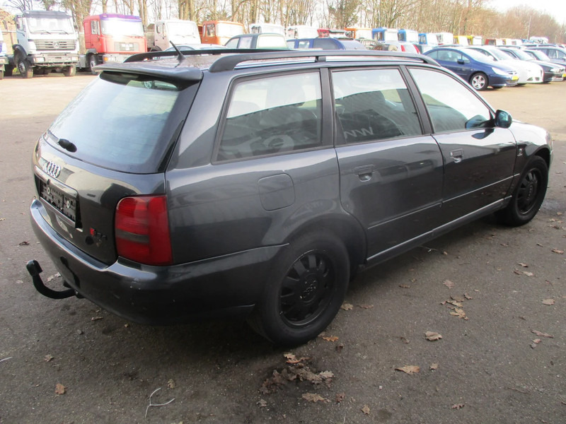 Audi A4 Avant 1.9 tdi , S-Line , Manual , Airco , EXPORT - Stationwagen: afbeelding 3 Audi A4 Avant 1.9 tdi , S-Line , Manual , Airco , EXPORT - Stationwagen: afbeelding 3