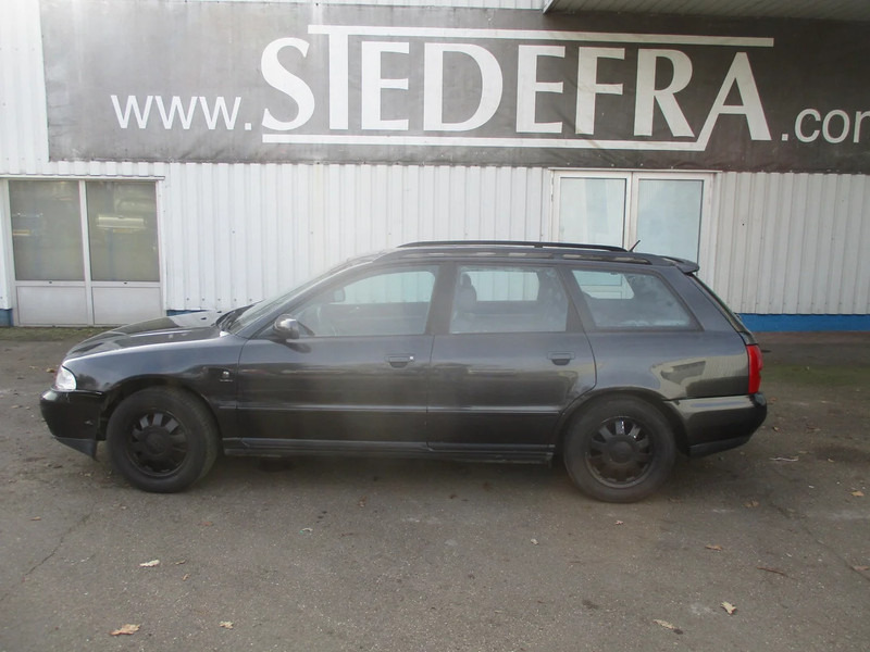 Audi A4 Avant 1.9 tdi , S-Line , Manual , Airco , EXPORT - Stationwagen: afbeelding 2 Audi A4 Avant 1.9 tdi , S-Line , Manual , Airco , EXPORT - Stationwagen: afbeelding 2