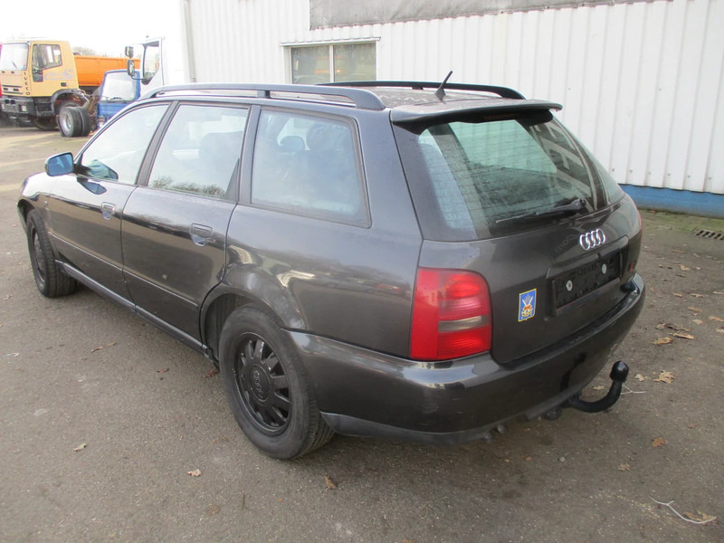 Audi A4 Avant 1.9 tdi , S-Line , Manual , Airco , EXPORT - Stationwagen: afbeelding 5 Audi A4 Avant 1.9 tdi , S-Line , Manual , Airco , EXPORT - Stationwagen: afbeelding 5