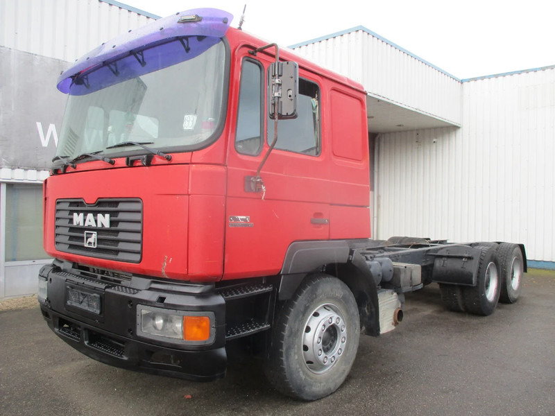 MAN F2000 26-414 , , 6x4 , ZF Manual , Spring suspension - Chassis vrachtwagen: afbeelding 1 MAN F2000 26-414 , , 6x4 , ZF Manual , Spring suspension - Chassis vrachtwagen: afbeelding 1