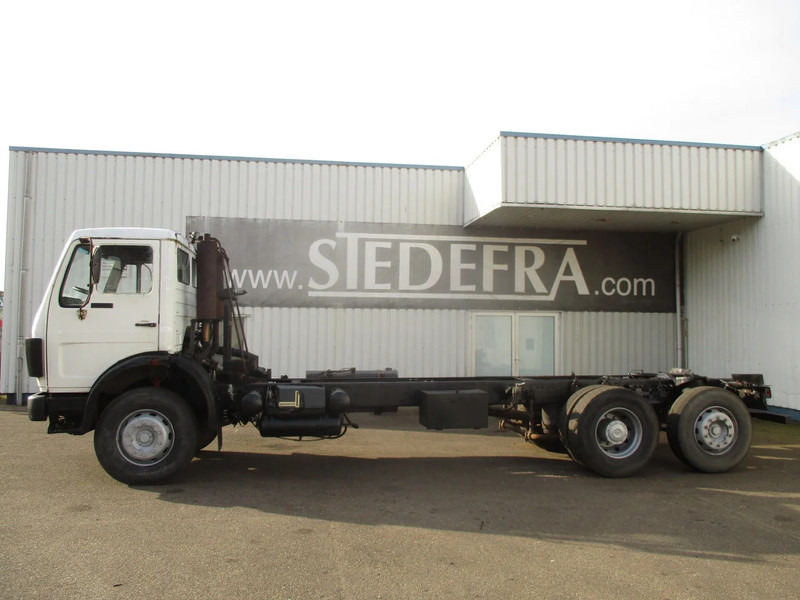 Mercedes-Benz 2233 , V8, Bi Turbo , ZF Manual , 6x2 - Chassis vrachtwagen: afbeelding 2 Mercedes-Benz 2233 , V8, Bi Turbo , ZF Manual , 6x2 - Chassis vrachtwagen: afbeelding 2