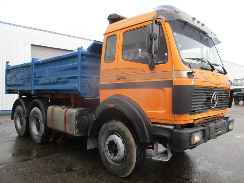 Mercedes-Benz 2635 , V8 Bi-Turbo , 6x4, ZF Manual , 3 way tipper , Spring suspension - Kipper vrachtwagen: afbeelding 4 Mercedes-Benz 2635 , V8 Bi-Turbo , 6x4, ZF Manual , 3 way tipper , Spring suspension - Kipper vrachtwagen: afbeelding 4