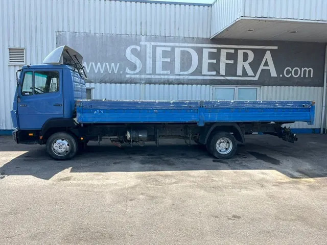 Mercedes-Benz 814 Ecoliner , Spring suspension , Manual , Euro 2 - Schuifzeilen vrachtwagen: afbeelding 2 Mercedes-Benz 814 Ecoliner , Spring suspension , Manual , Euro 2 - Schuifzeilen vrachtwagen: afbeelding 2