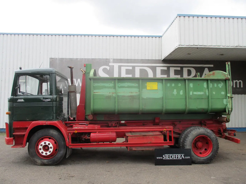 Mercedes-Benz LP 1319 , Oldtimer - Haakarmsysteem vrachtwagen: afbeelding 2 Mercedes-Benz LP 1319 , Oldtimer - Haakarmsysteem vrachtwagen: afbeelding 2