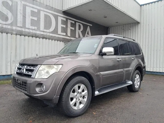 Mitsubishi Pajero GLS 3.5 - V6 , 4x4 , 7 Pers. , Full option - Personenwagen: afbeelding 1 Mitsubishi Pajero GLS 3.5 - V6 , 4x4 , 7 Pers. , Full option - Personenwagen: afbeelding 1