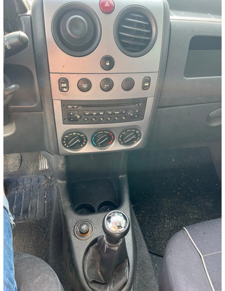 Kleine bestelwagen Peugeot Partner 1.9 D , Airco , Belgium Regestration: afbeelding 16