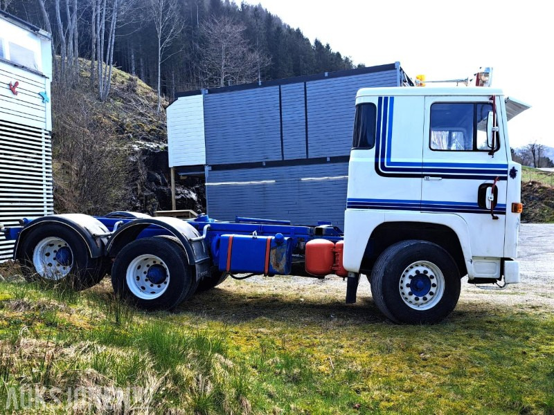 1976 Scania LBS 140 S - 6x2 - Veteran - Km: 300000 - Chassis vrachtwagen: afbeelding 4 1976 Scania LBS 140 S - 6x2 - Veteran - Km: 300000 - Chassis vrachtwagen: afbeelding 4