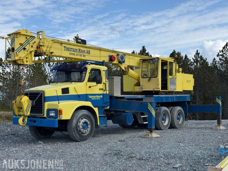 Kraanwagen 1980 Volvo N10 mobilkran med Bjørnkranar kran: afbeelding 1