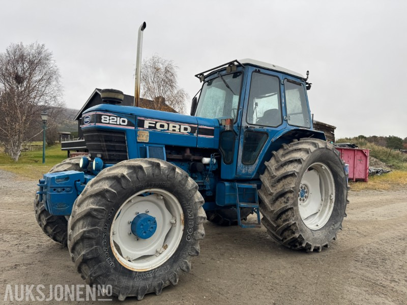 1985 Ford 8210 FWD traktor - Tractor: afbeelding 1 1985 Ford 8210 FWD traktor - Tractor: afbeelding 1