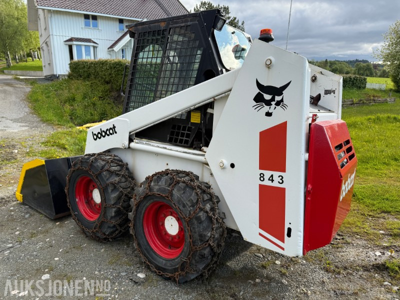 1986 Bobcat 843 kompaktlaster med skuffe og gaffler - Schranklader: afbeelding 4 1986 Bobcat 843 kompaktlaster med skuffe og gaffler - Schranklader: afbeelding 4
