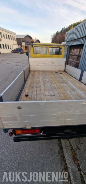 1994 Mercedes-Benz vario 611D lav km stand 9000km med kran - Vrachtwagen met open laadbak: afbeelding 5 1994 Mercedes-Benz vario 611D lav km stand 9000km med kran - Vrachtwagen met open laadbak: afbeelding 5