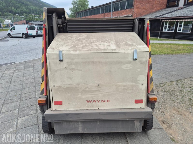 1995 Andre Wayne 928 D, dieseldrevet feiemaskin med oppsamler og tipp - Bouwmaterieel: afbeelding 4 1995 Andre Wayne 928 D, dieseldrevet feiemaskin med oppsamler og tipp - Bouwmaterieel: afbeelding 4