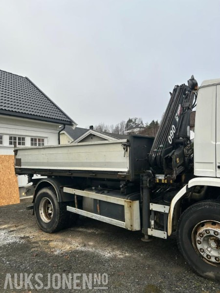 1995 Scania P93 tippbil med kran - Kipper vrachtwagen: afbeelding 3 1995 Scania P93 tippbil med kran - Kipper vrachtwagen: afbeelding 3