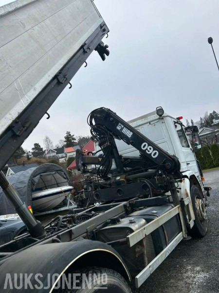 1995 Scania P93 tippbil med kran - Kipper vrachtwagen: afbeelding 5 1995 Scania P93 tippbil med kran - Kipper vrachtwagen: afbeelding 5