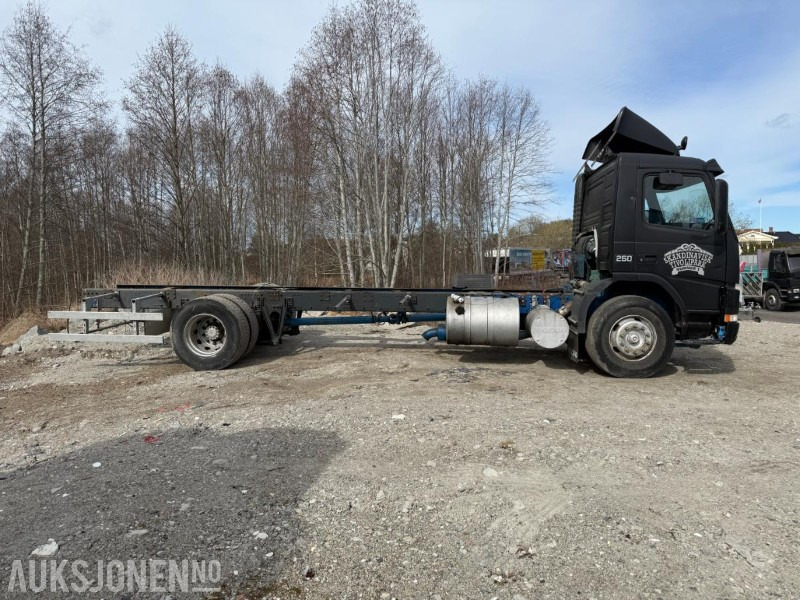 1999 Volvo FM7 CHASSIS. - Chassis vrachtwagen: afbeelding 4 1999 Volvo FM7 CHASSIS. - Chassis vrachtwagen: afbeelding 4
